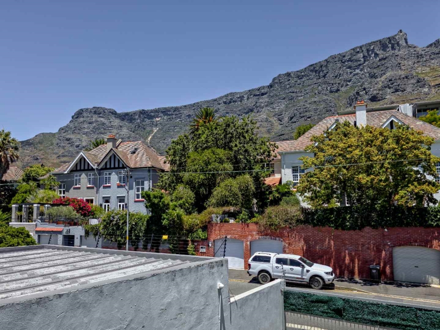 2 Bedroom Property for Sale in Gardens Western Cape